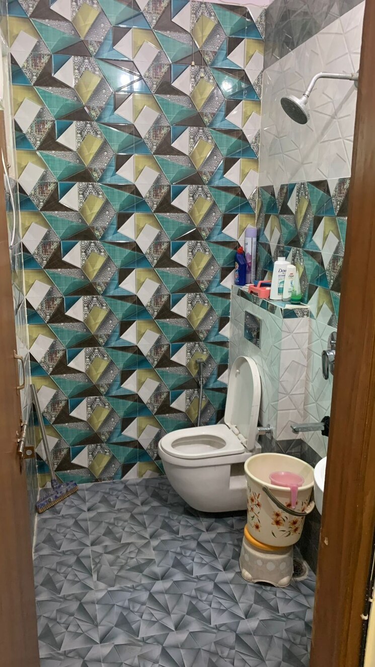 Bathroom, ansal-plaza-sector-23 2.5 Bedroom 1800 Sq.Ft. Builder Floor In Sector 23 Gurgaon 9585249