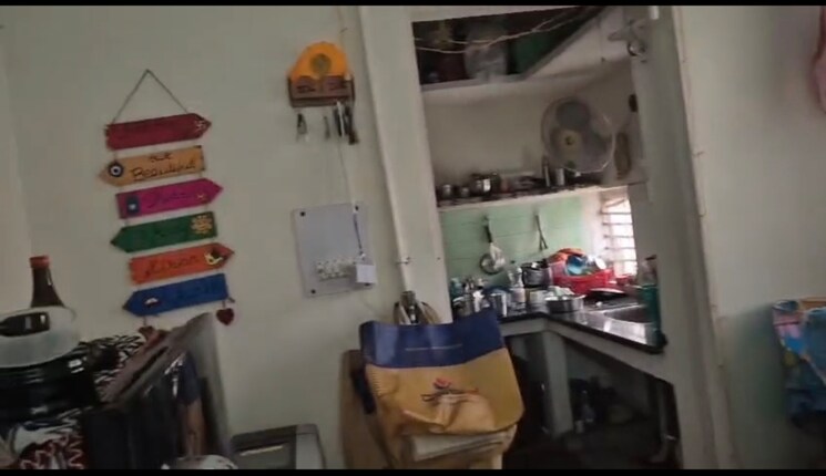 Kitchen, mayur vihar 2.5 Bedroom 1020 Sq.Ft. Apartment In Mayur Vihar Delhi 9585252