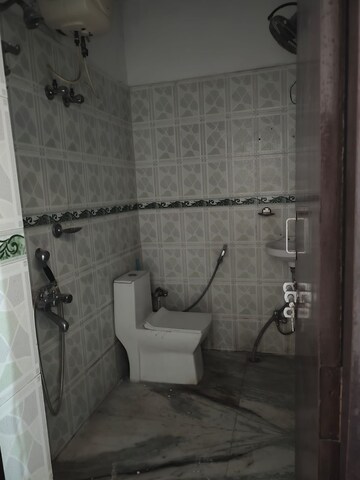 Room in  Pg at Gomti Nagar – for Rent