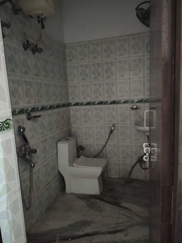 Room, gomti nagar Pg For Boys & Girls In Gomti Nagar 9585349