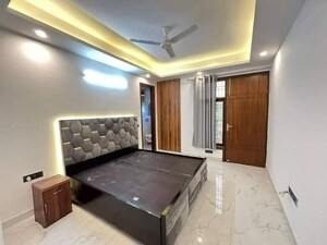 Bedroom in 2 BHK Builder Floor at Saket – for Rent