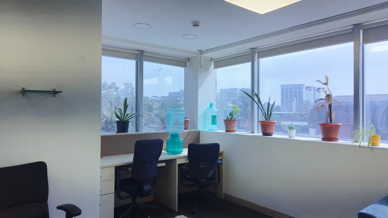 Team Area, mittal-commercia Commercial Office Space 800 Sq.Ft. In Andheri East Mumbai 9585388