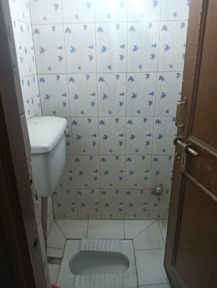 Bathroom, gomti nagar 3 Bedroom 750 Sq.Ft. Independent House In Gomti Nagar Lucknow 9584695