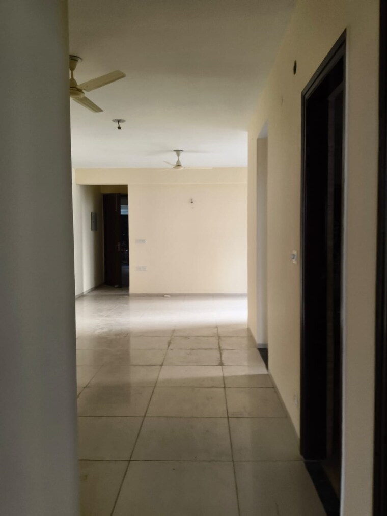 Bathroom, bptp-discovery-park 2 Bedroom 804 Sq.Ft. Apartment In Sector 80 Faridabad 9585413