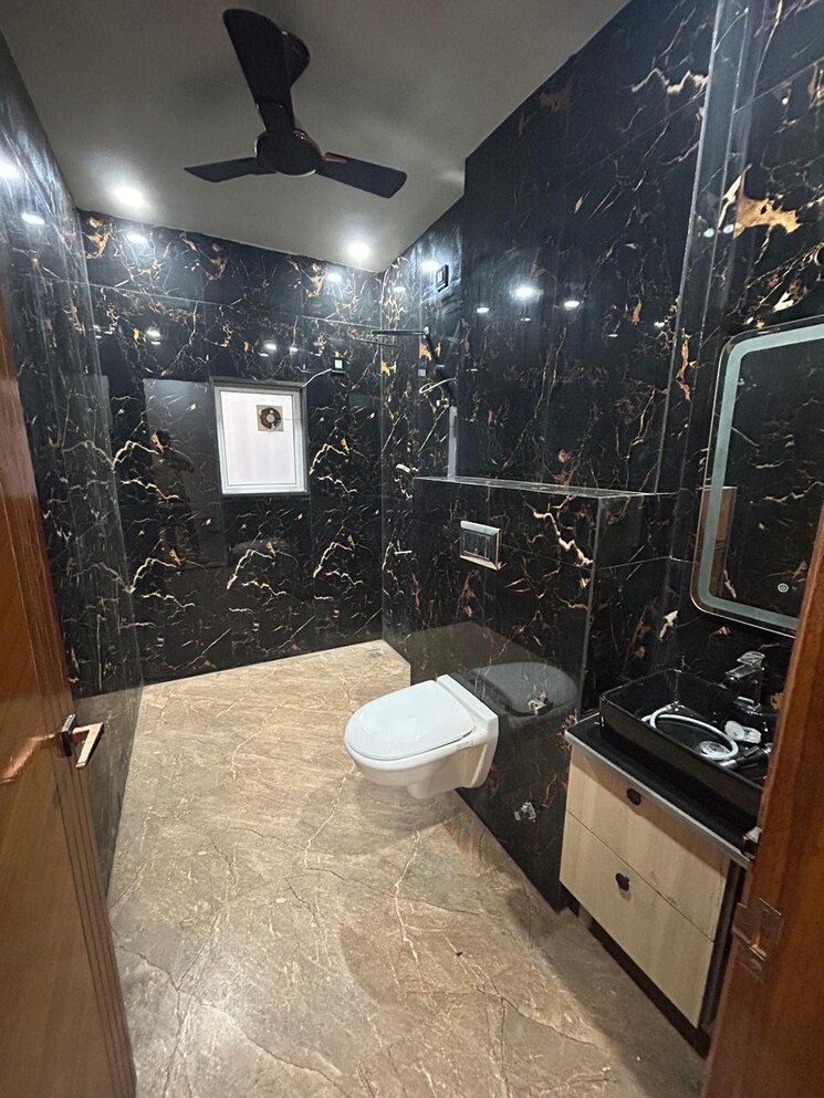 Master Bedroom, bptp-district 3 Bedroom 1560 Sq.Ft. Builder Floor In Sector 81 Faridabad 9585548