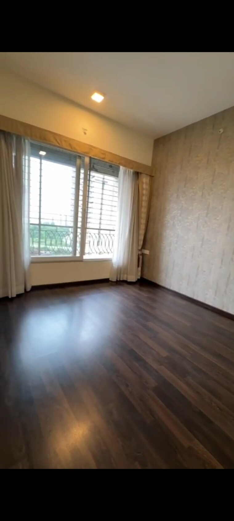Master Bedroom, paradise-sai-world-empire 2 Bedroom 846 Sq.Ft. Apartment In Kharghar Navi Mumbai 9585979