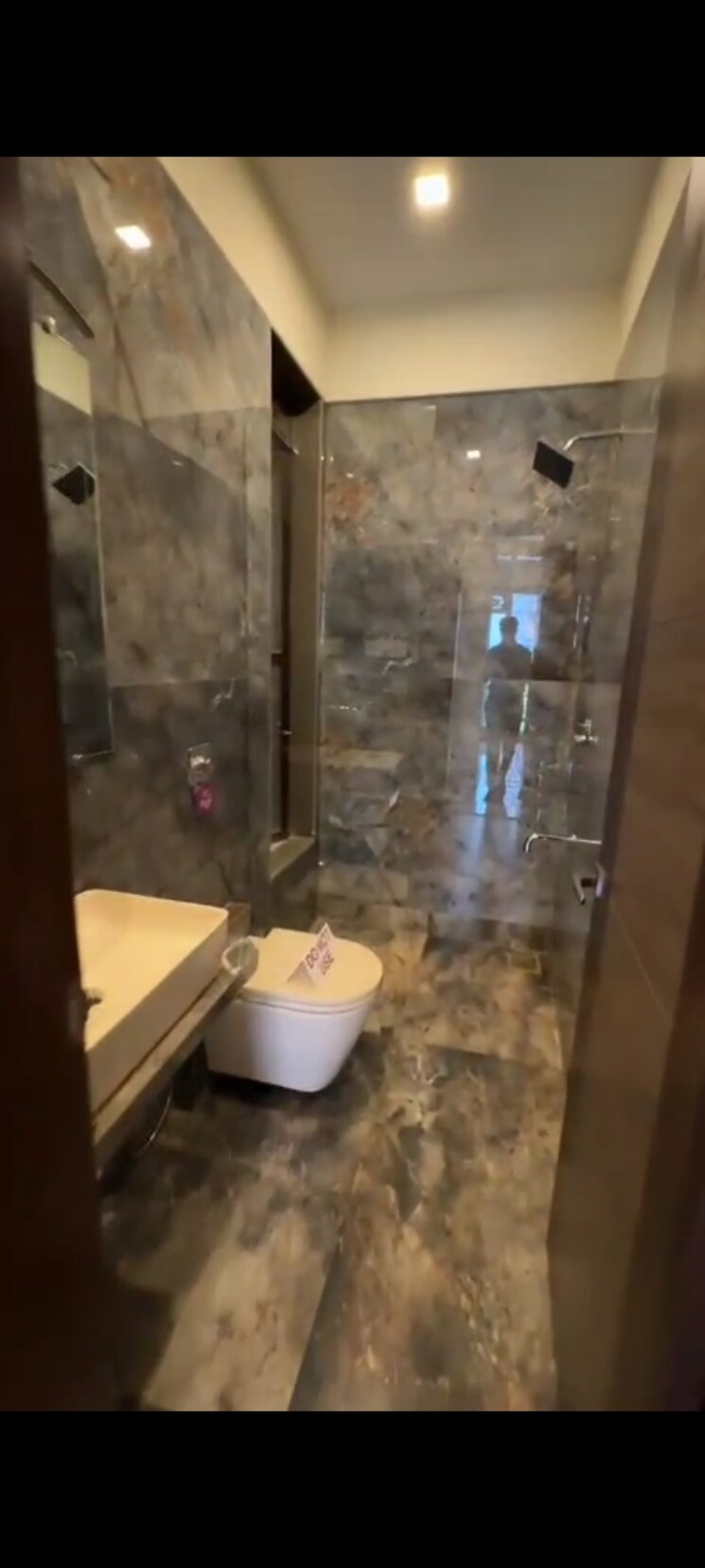 Bathroom, paradise-sai-world-empire 2 Bedroom 846 Sq.Ft. Apartment In Kharghar Navi Mumbai 9585979