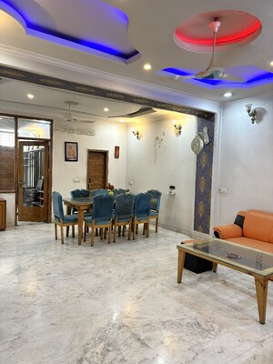 Gym in 3 BHK Builder Floor at Sector 45 – for Rent