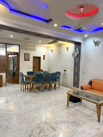 Gym in 3 BHK Builder Floor at Sector 45 – for Rent