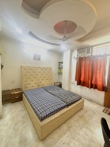 Bedroom in 3 BHK Builder Floor at Sector 45 – for Rent