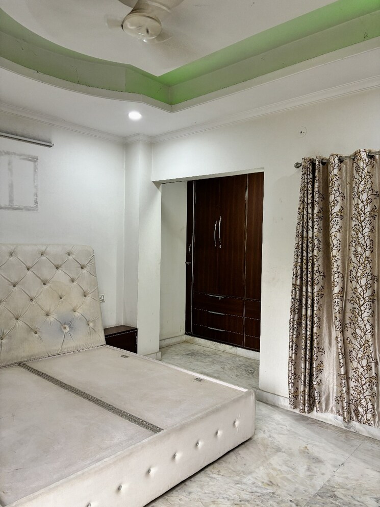 Living Room, sector 45 3 Bedroom 2500 Sq.Ft. Builder Floor In Sector 45 Gurgaon 9585594