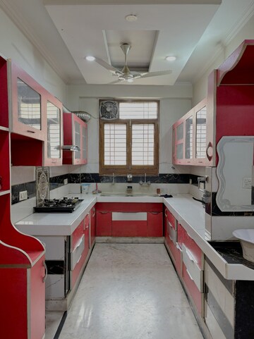 Kitchen in 3 BHK Builder Floor at Sector 45 – for Rent