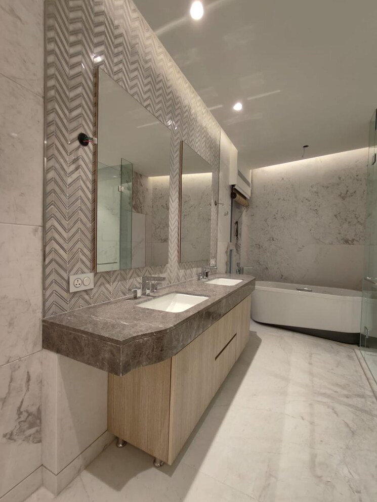 Bathroom, bhartiya-city-leela-residences 4 Bedroom 4200 Sq.Ft. Apartment In Thanisandra Main Road Bangalore 9585267