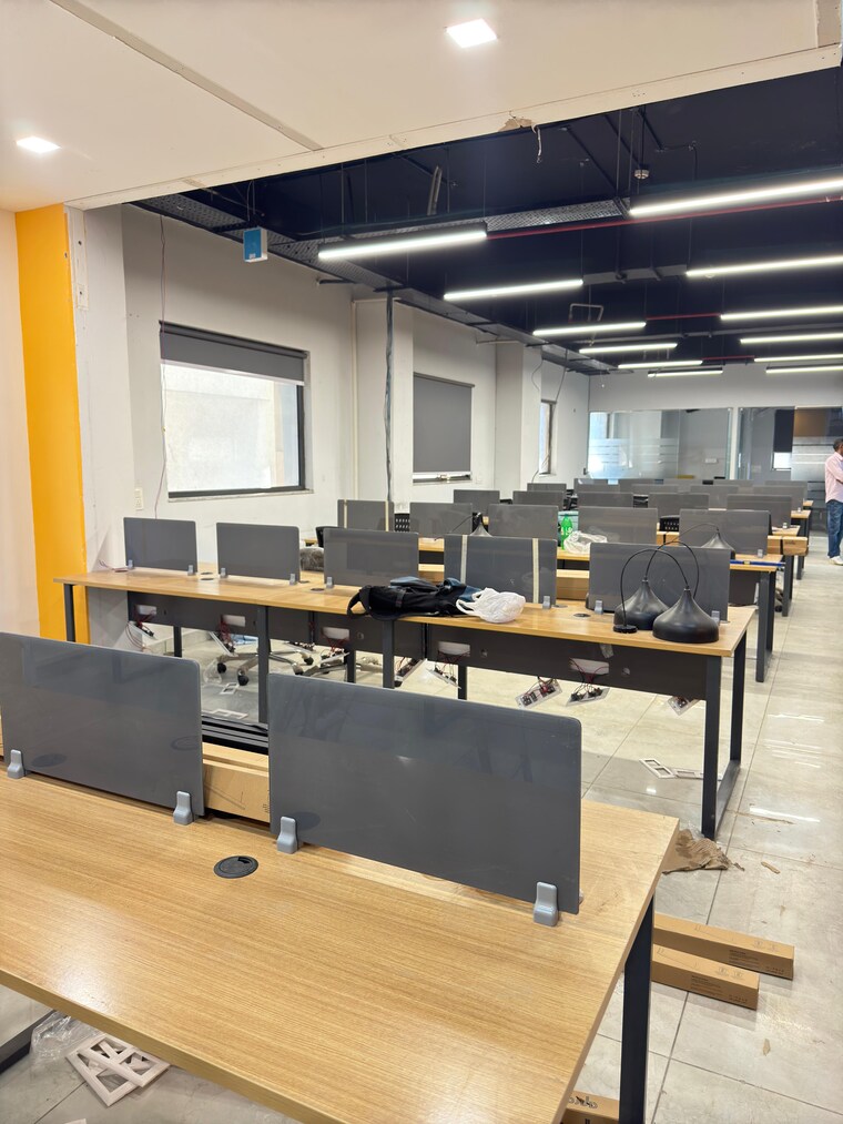 Team Area, sector 74 Commercial Office Space 5000 Sq.Ft. In Sector 74 Mohali 9585745