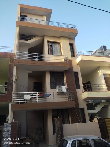 3 BHK Villa For Sale in Taramatipet