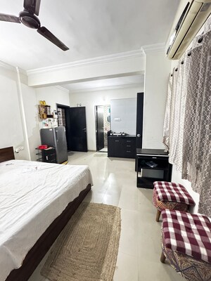 Living Room in Studio Apartment at Koregaon Park Annexe – for Rent