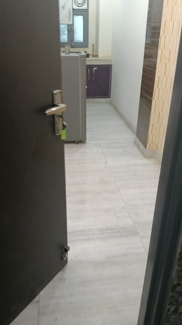 Room in 4 BHK Apartment at Sector 19b Dwarka – for Rent