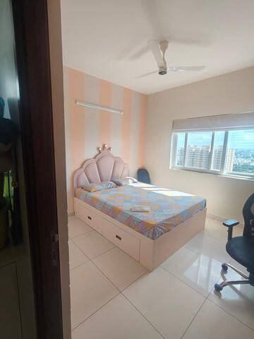 2 BHK Apartment For Rent in Vajram Newtown, Thanisandra Main Road