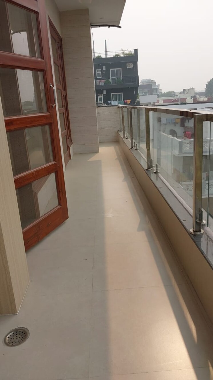 Balcony, ansal-plaza-sector-23 3 Bedroom 2400 Sq.Ft. Builder Floor In Sector 23 Gurgaon 9585796