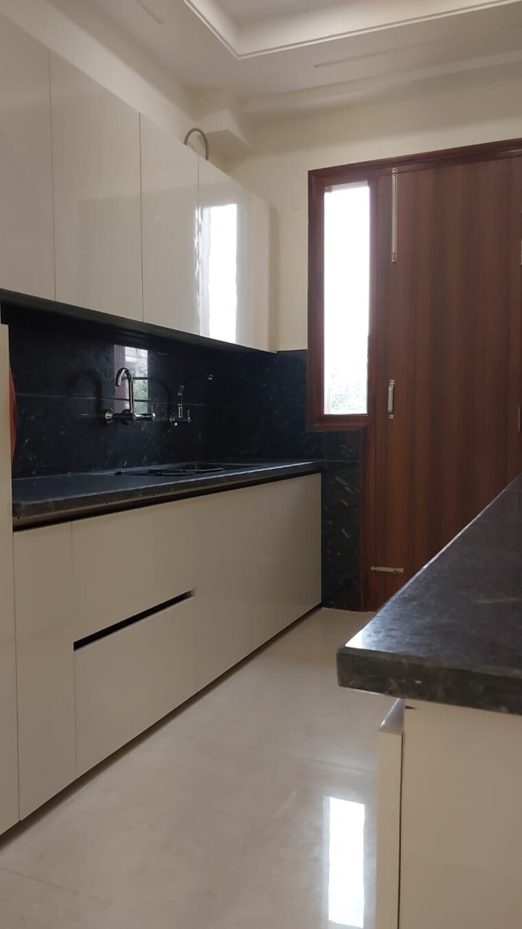 Kitchen, ansal-plaza-sector-23 3 Bedroom 2400 Sq.Ft. Builder Floor In Sector 23 Gurgaon 9585796