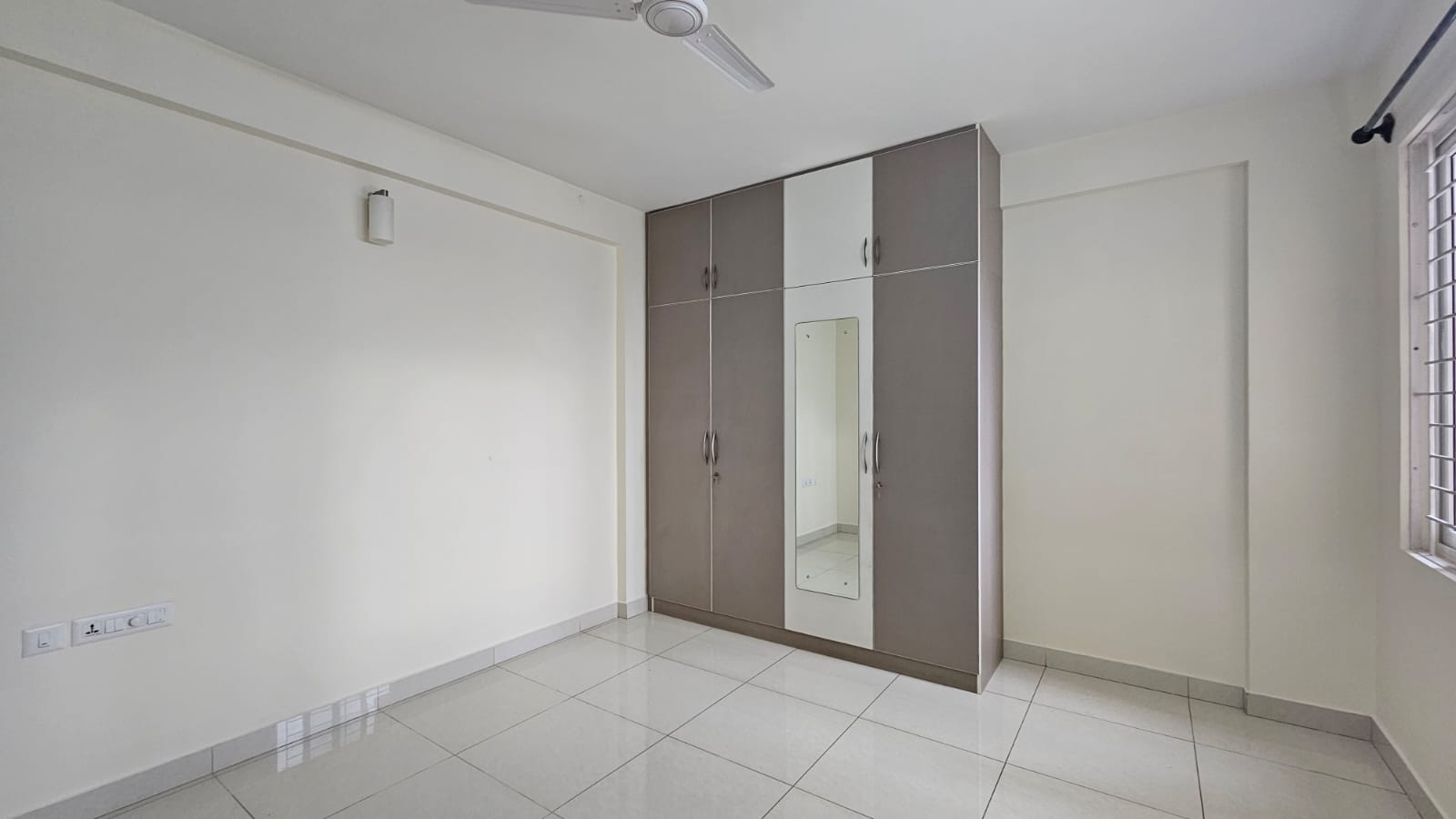3 BHK + Study Room 1530 Sq.Ft. Apartment in Salarpuria Sattva East Crest