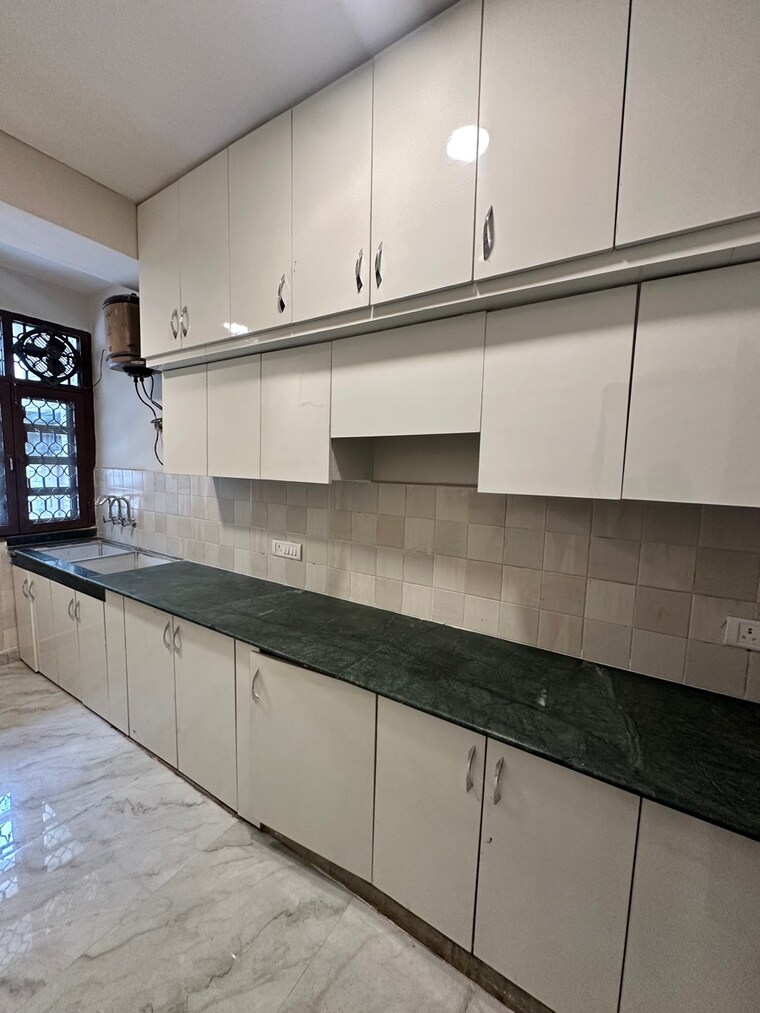 Kitchen, dlf-silver-oaks 4 Bedroom 200 Sq.Yd. Independent House In Sector 26 Gurgaon 9585667