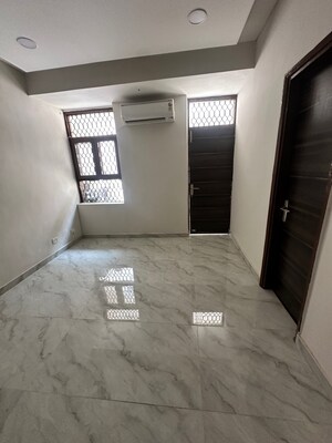 Bedroom in 4 BHK Independent House at DLF Silver Oaks, Sector 26 – for Rent