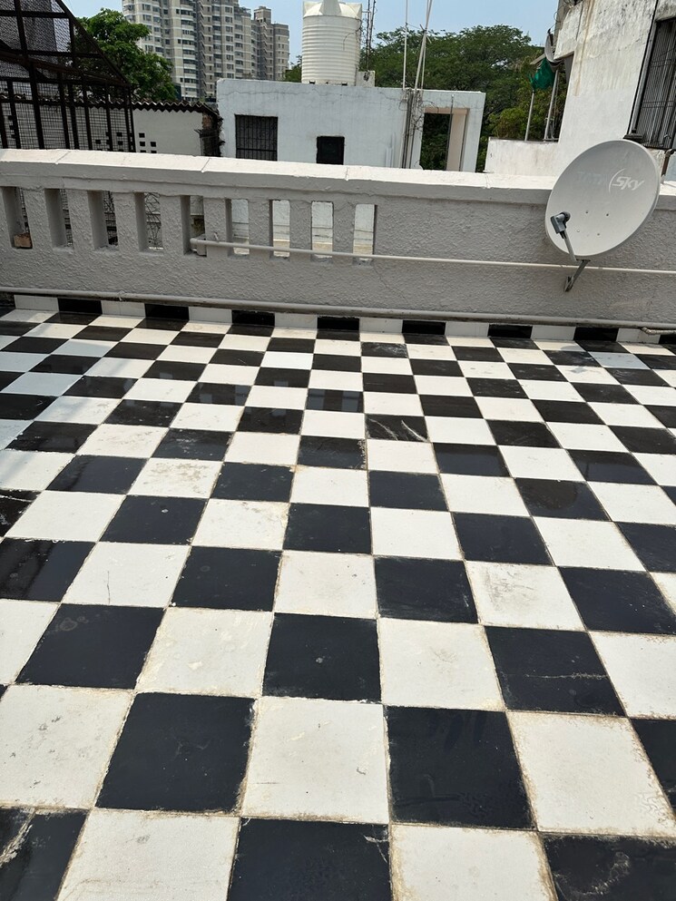 Exterior View, dlf-silver-oaks 4 Bedroom 200 Sq.Yd. Independent House In Sector 26 Gurgaon 9585667