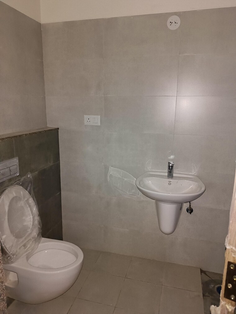 Bathroom, avalon-park-at-the-prestige-city 4 Bedroom 1603 Sq.Ft. Apartment In Sarjapur Road Bangalore 9585918