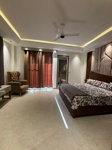 Bedroom in 2 BHK Builder Floor at Sector 76 – for Sale