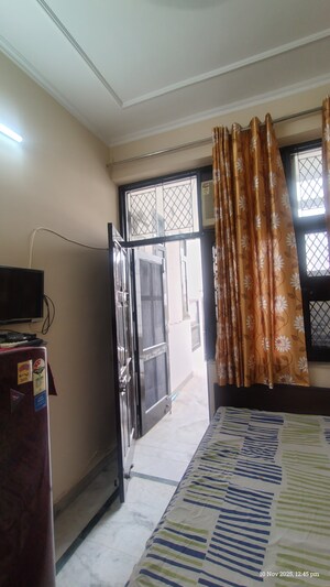Furnished Amenities in 1 RK Independent House at Huda Market, Sector 31 – for Rent