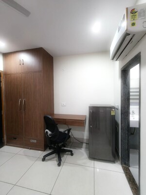 Master Bedroom in 1 RK Builder Floor at Ansal Plaza Sector-23, Sector 23 – for Rent