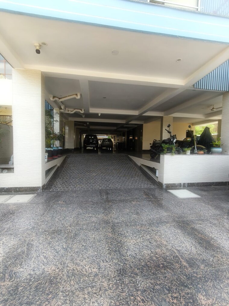  Parking, ansal-plaza-sector-23 1 RK 650 Sq.Ft. Builder Floor In Sector 23 Gurgaon 9585943