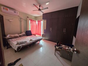 Bedroom in 2 BHK Apartment at Kothrud – for Rent