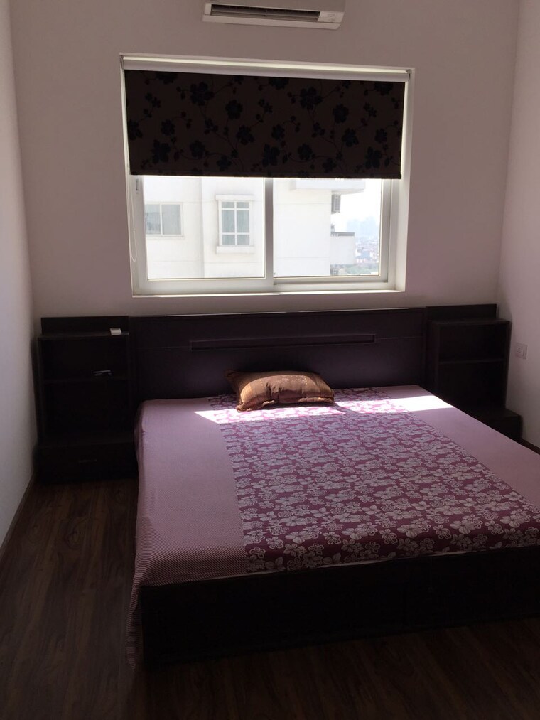 Bedroom, emaar-mgf-the-palm-drive-villas 3 Bedroom 1950 Sq.Ft. Apartment In Sector 66 Gurgaon 9586015