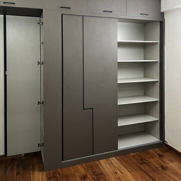 Room in 3 BHK Apartment at Signature Global Park 4 and 5, Sohna Sector 34 – for Rent