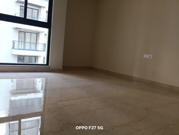 Room in 2 BHK Apartment at Lodha Sterling, Kolshet Road – for Sale
