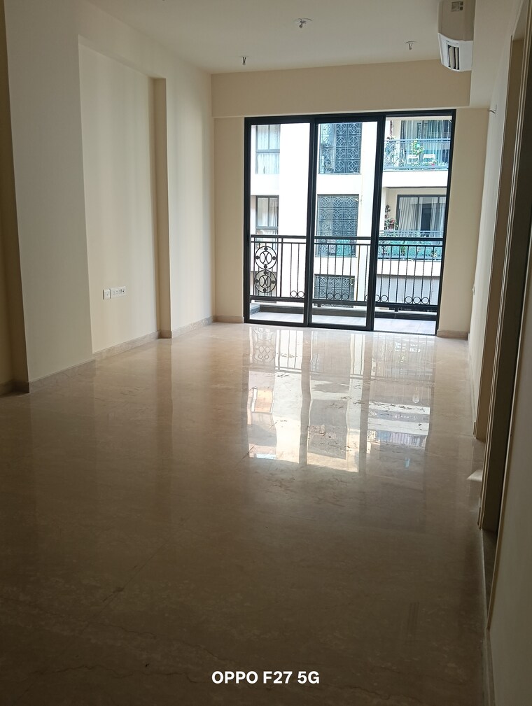 Room, lodha-sterling 2 Bedroom 1100 Sq.Ft. Apartment In Kolshet Road Thane 9586201