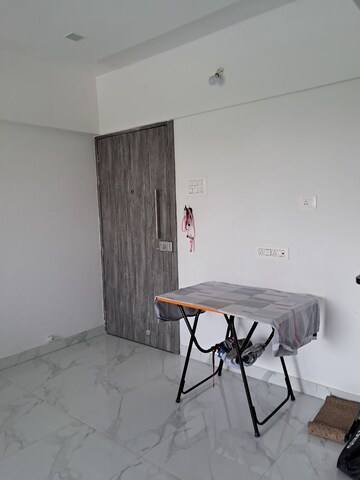 Room in 1 BHK Apartment at Koregaon Park Annexe – for Rent