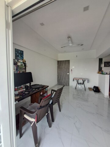 Team Area in 1 BHK Apartment at Koregaon Park Annexe – for Rent