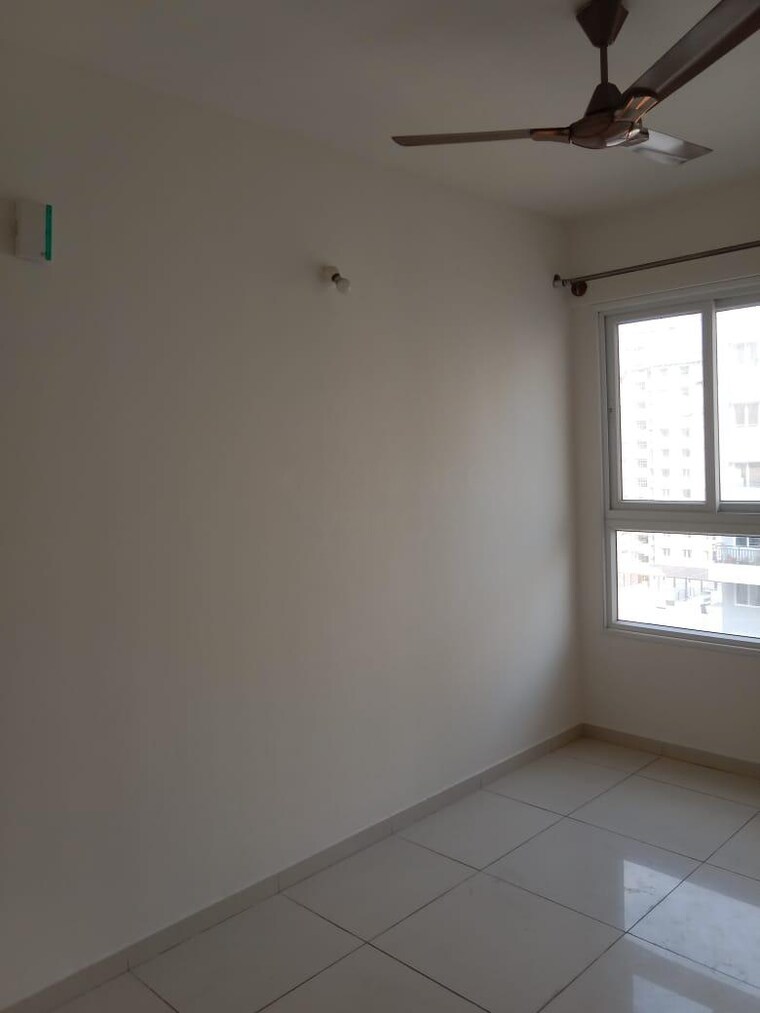 Room, godrej-aqua 2 Bedroom 880 Sq.Ft. Apartment In International Airport Road Bangalore 9586211
