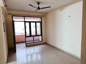 Room in 2.5 BHK Apartment at SRS Pearl Heights, Sector 87 – for Sale