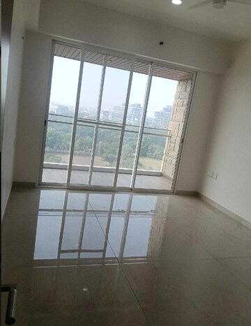 Room in 3 BHK Apartment at Sagitarius Bluegrass Residences, Kalyani Nagar – for Rent