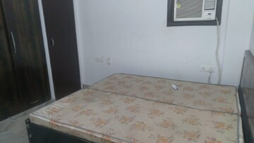 Room in 1 BHK Builder Floor at DLF The Grove, Sector 54 – for Rent