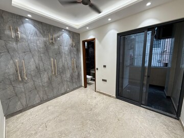 Room in 2 BHK Builder Floor at Lajpat Nagar – for Sale