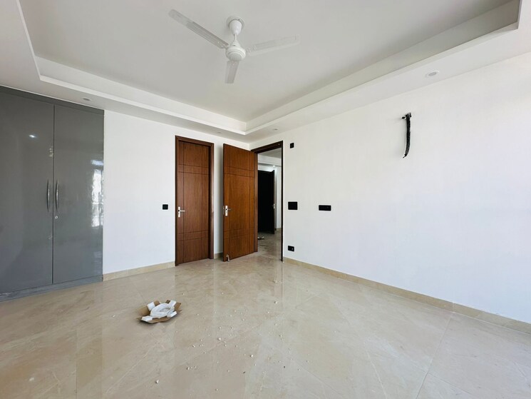 Room, saket 3 Bedroom 1300 Sq.Ft. Builder Floor In Saket Delhi 9586306
