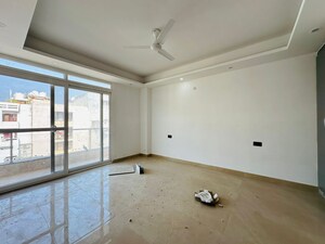 3 BHK Builder Floor For Rent in Saket