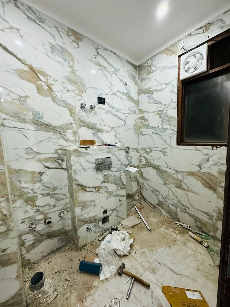 Attached Bathroom, saket 3 Bedroom 1300 Sq.Ft. Builder Floor In Saket Delhi 9586306