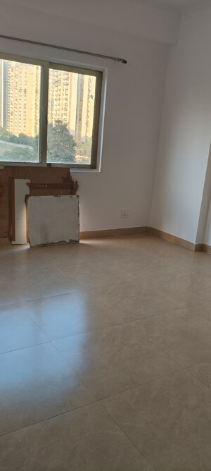 Room in 3.5 BHK Apartment at Gardenia Gateway, Sector 75 – for Rent