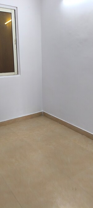 Room in 3.5 BHK Apartment at Gardenia Gateway, Sector 75 – for Rent